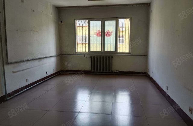 东关大街闸北小区(西区) 出行方便 南北通透 产权清晰