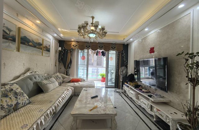 翰林珑城3室2厅1卫110㎡南北65万