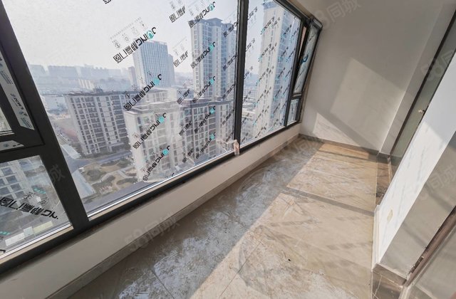 90多 江山印新房未住 带车位储藏室 好楼层