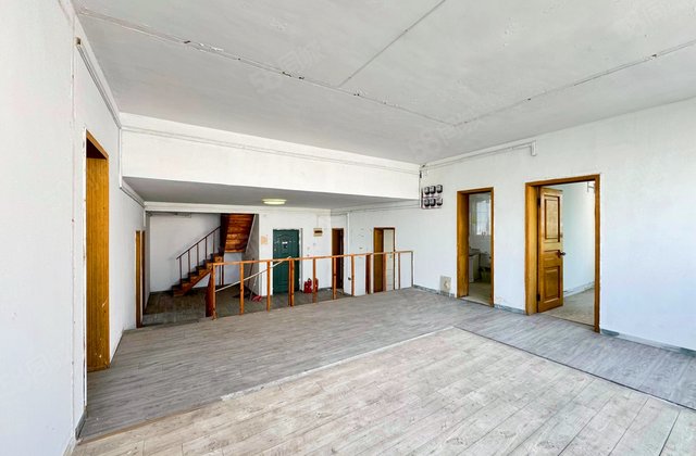 瑞江花园(东区)6室2厅255.29㎡183万二手房图片