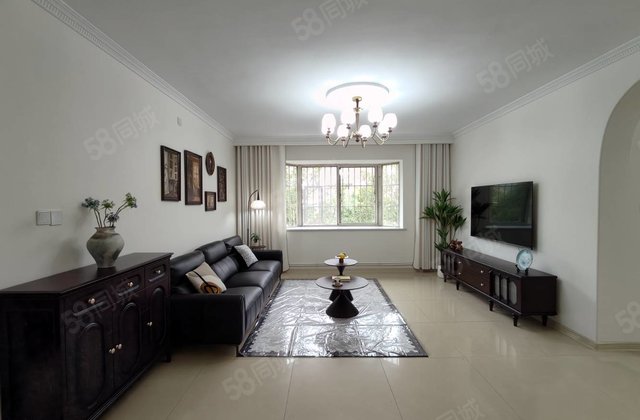 凤凰新城多层步梯房！精装修三室二厅双卫，送大车库地下室免大税