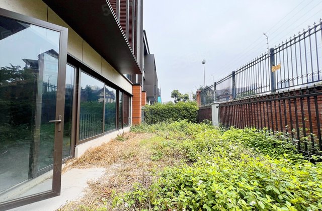 保利紫山花园(别墅)5室3厅253㎡485万二手房图片