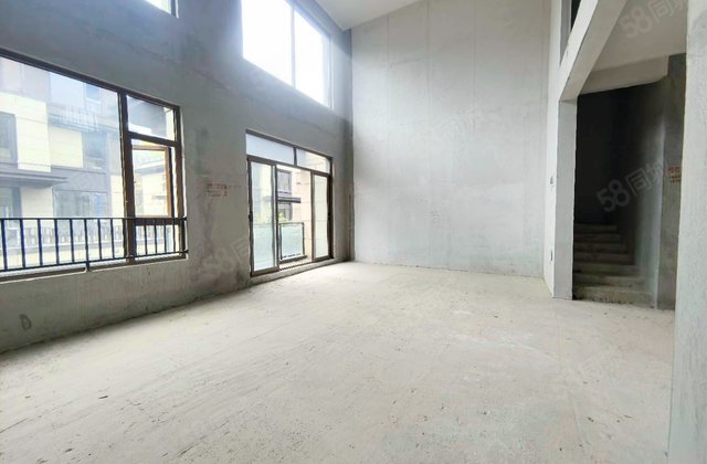 中铁阅山湖D组团(别墅)5室2厅226.15㎡590万二手房图片