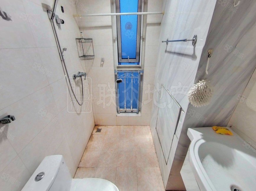 鴻坤理想城大滿貫1室1廳1衛(wèi)64.23㎡南北155萬