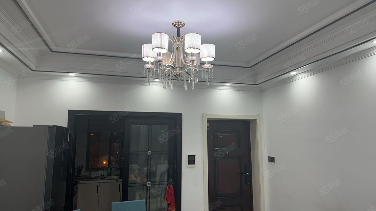 加侨侨城壹号(C区)4室2厅2卫133.8㎡南95万