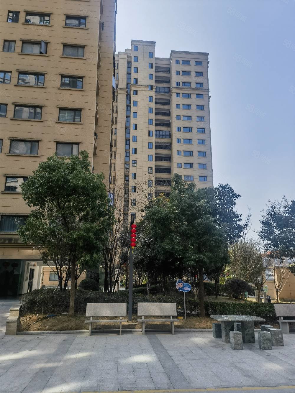 东润华庭3室2厅2卫119.82㎡南北120万