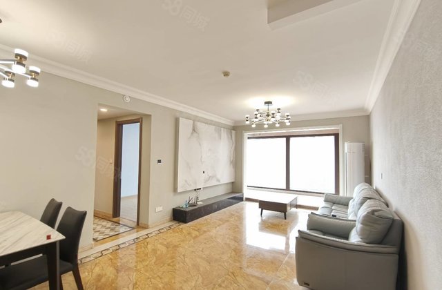 聊大附近二中翡丽湾精装三室两卫