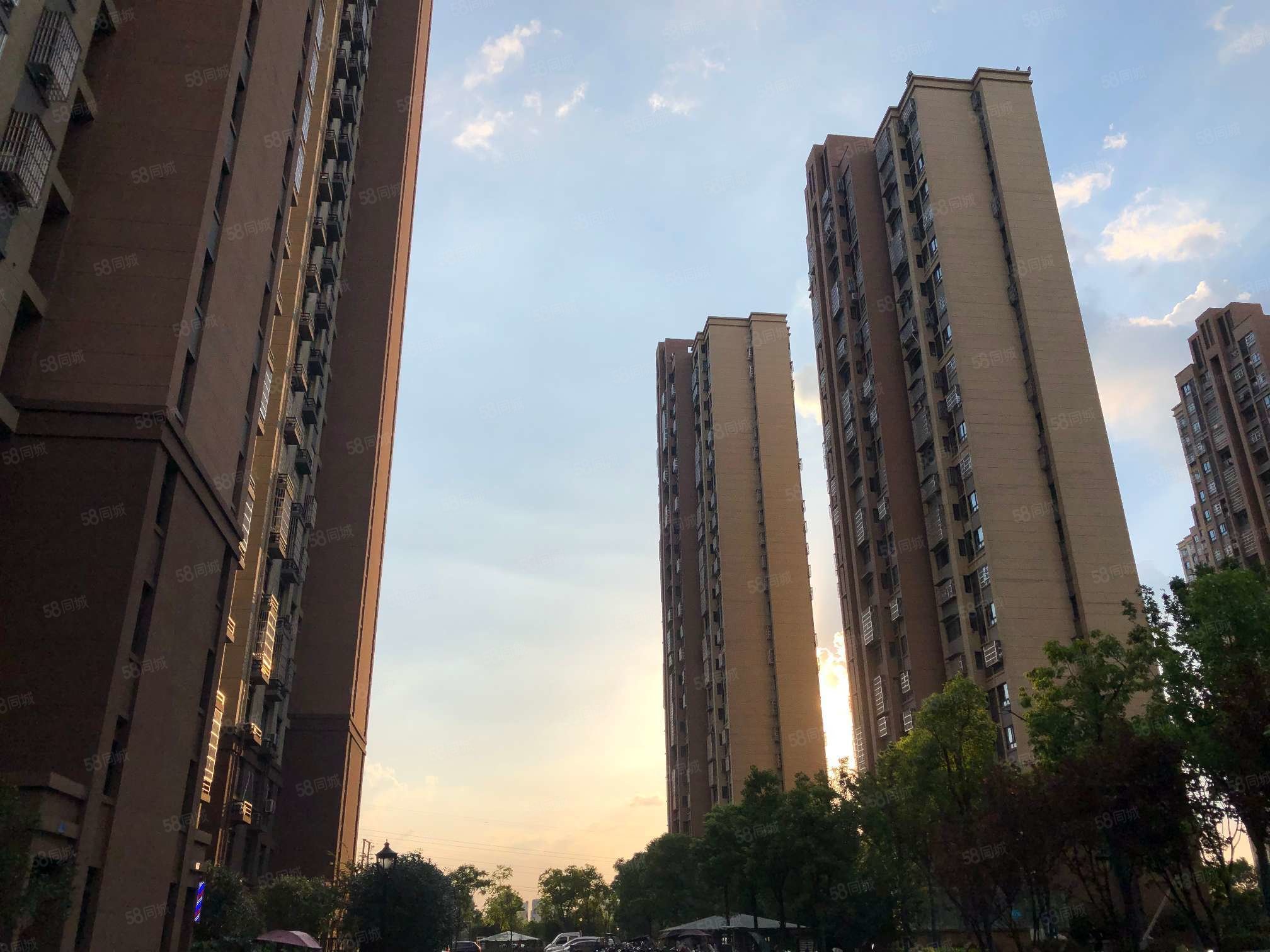 性价比高 配套位置好 房主诚售 精装保养好,堰湖山庄西区-合肥58同城