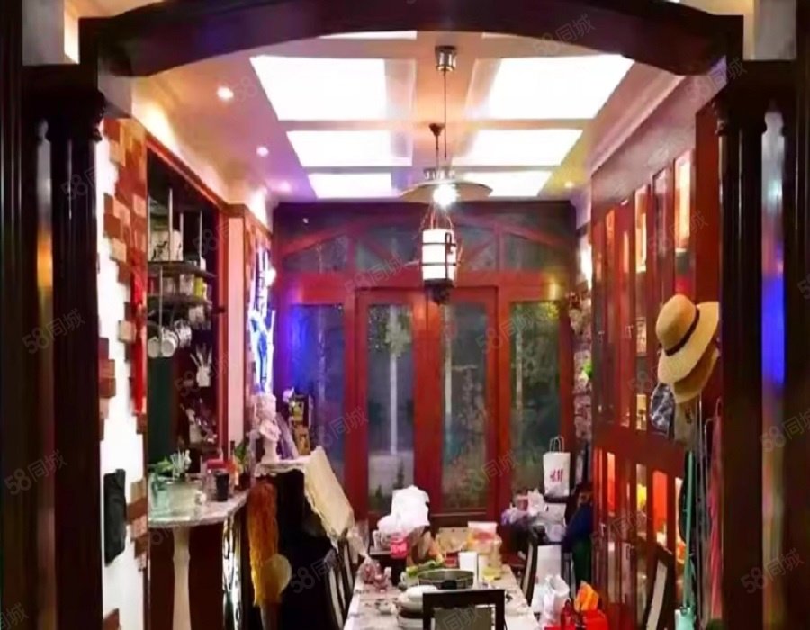 聽濤雅苑(別墅)4室2廳2衛(wèi)225.69㎡南北660萬