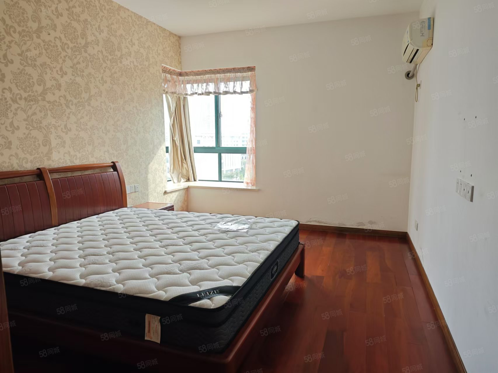 华丰名苑3室2厅1卫125㎡南北78万