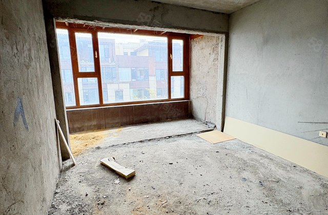 中洲半岛城邦4室2厅131.39㎡135万二手房图片
