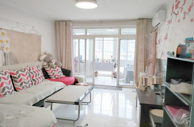 阳光，实验，边户，鸿顺花园，送储，车位多，香江，客厅朝阳