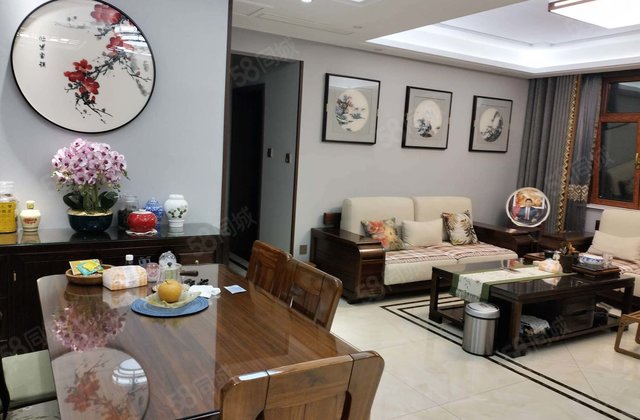 文轩书   精装三室 房东急售 送车位和储藏室 真实 诚意出