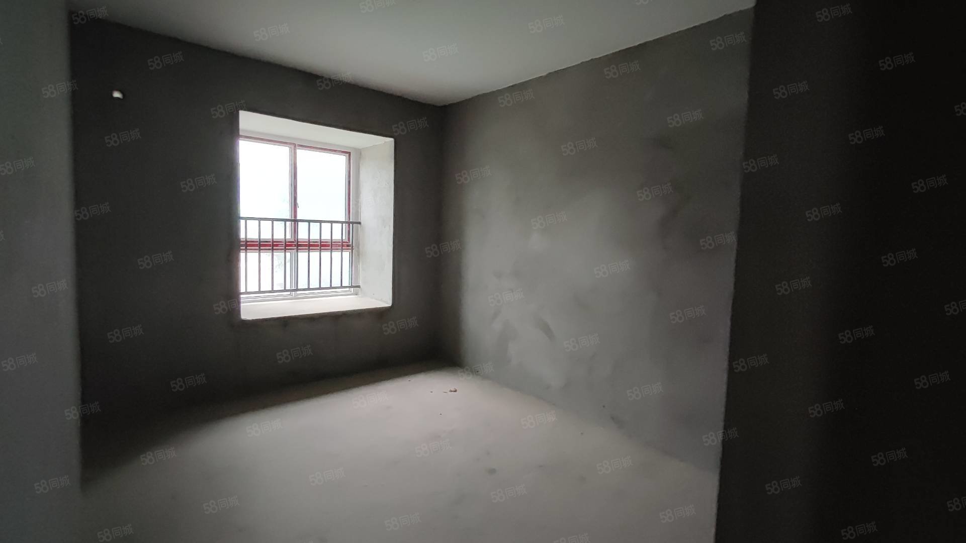 常隆花园3室2厅2卫121.73㎡南62万