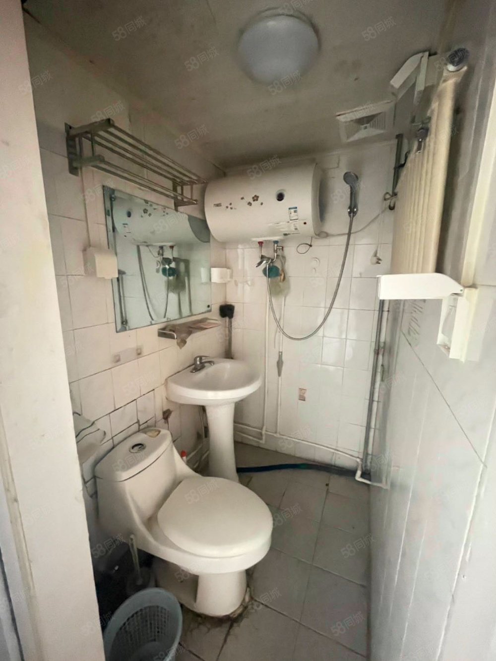 玉橋北里2室1廳1衛(wèi)56.21㎡東西130萬