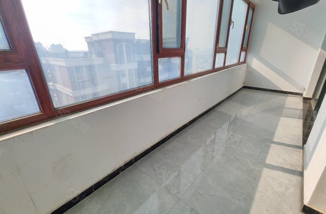 房东急售！徒骇河！超 三叶草户型！送车位！免大税！看房方便！