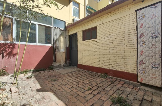 一楼带院的看过来，东昌中学，北顺  ，三中，市政府，聊大北苑