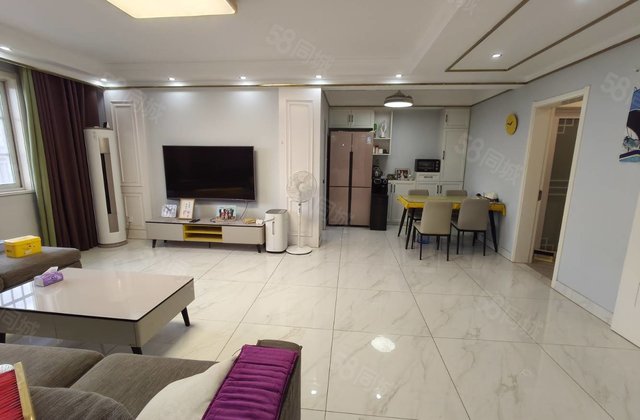 精装修 带车位储藏室 江山印 铁投 大三室   格急售