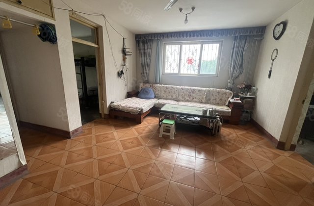 急售 步梯二楼 亿丰广场 中华苑北苑东邻 三居室 可按揭