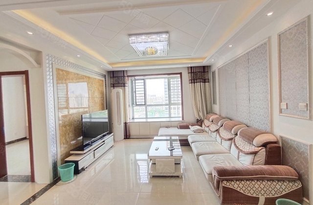 星光东昌丽都南区急售，交通便利小区配套设施齐全