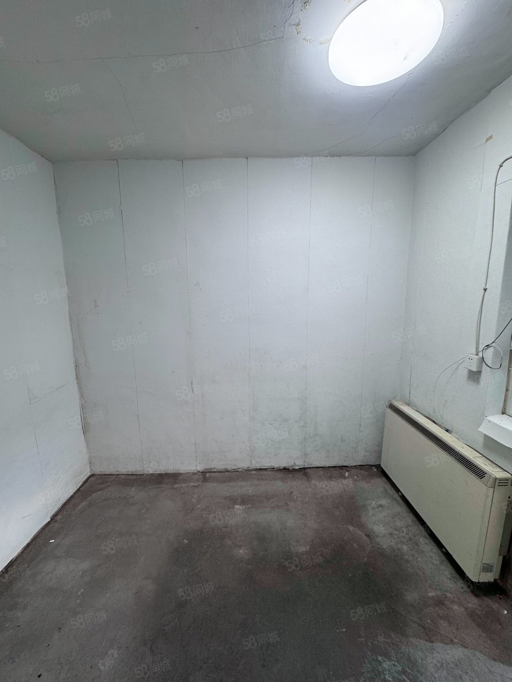 大格巷胡同小區(qū)1室0廳0衛(wèi)10㎡南北228萬