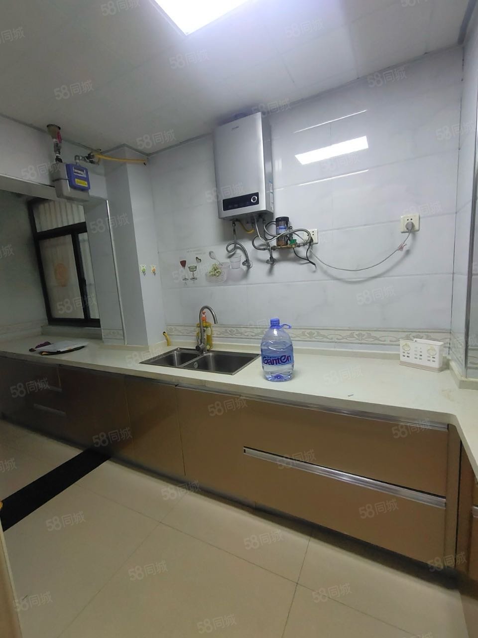 巨人印象小区3室2厅2卫116.47㎡南北58万