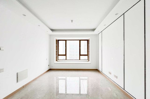 万达体育新城(二期)3室2厅103㎡91万二手房图片