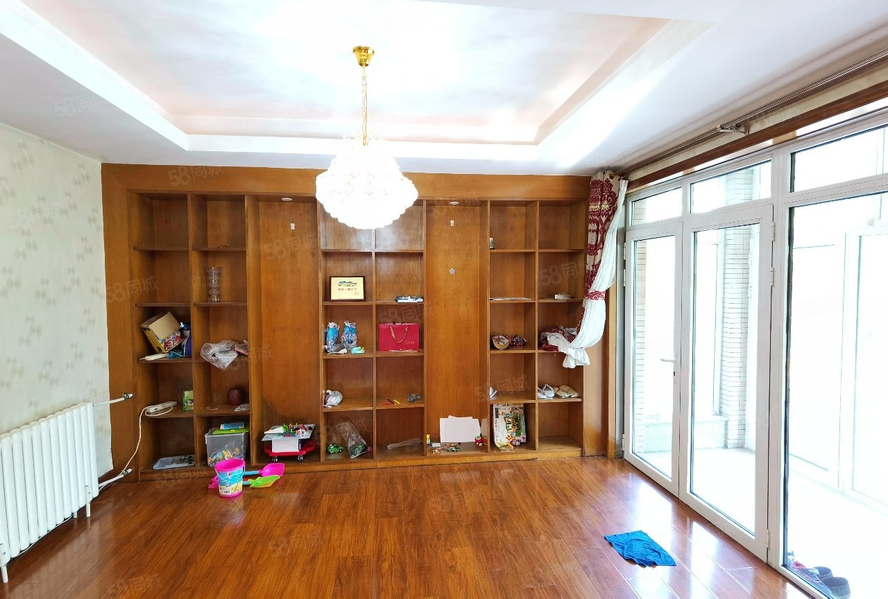 碧水莊園4室2廳3衛(wèi)325㎡南北2500萬