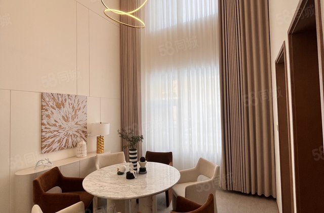 西京都高尔夫别墅4室2厅236㎡106.1万二手房图片