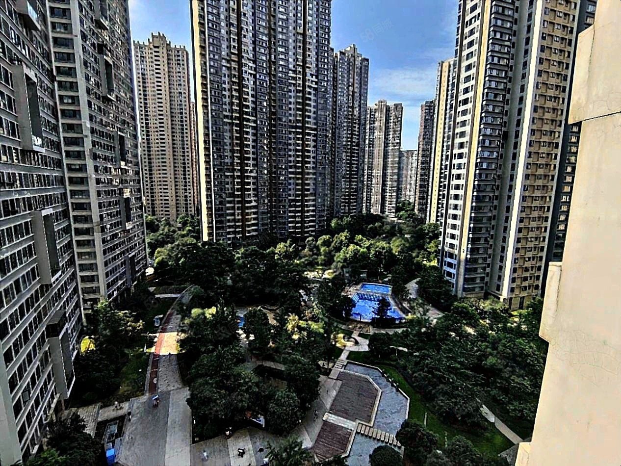 北辰三角洲奥城e3区4室2厅2卫168.86㎡南北320万