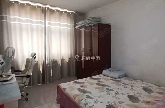 诚意出 龙山   朝南 刚需小三居 交通便捷 诚心出售