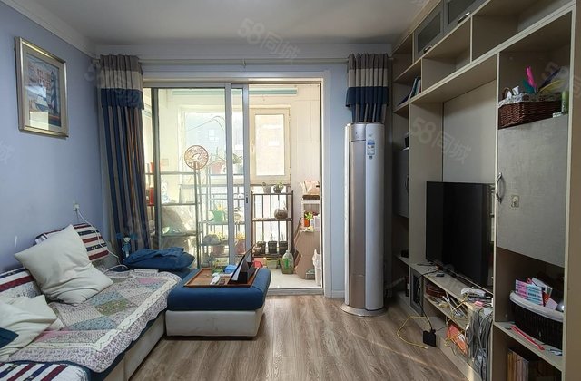 新出水岸花语小高层，精装二室二厅，中间楼层，随时看房。