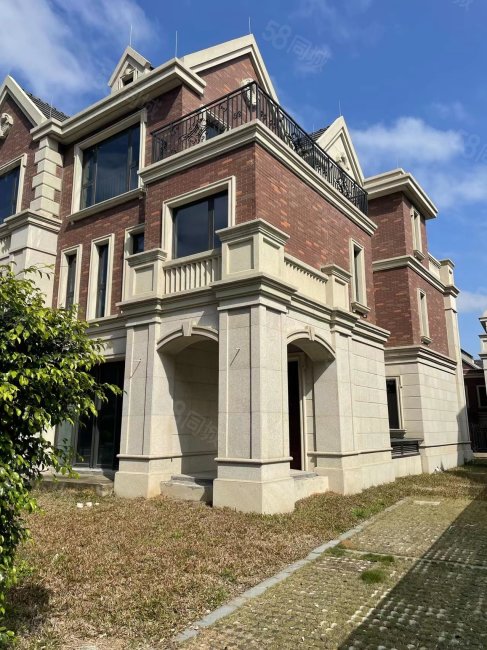 保利紫山紫泉别墅单边位加地下室4层送大花园满两年过户