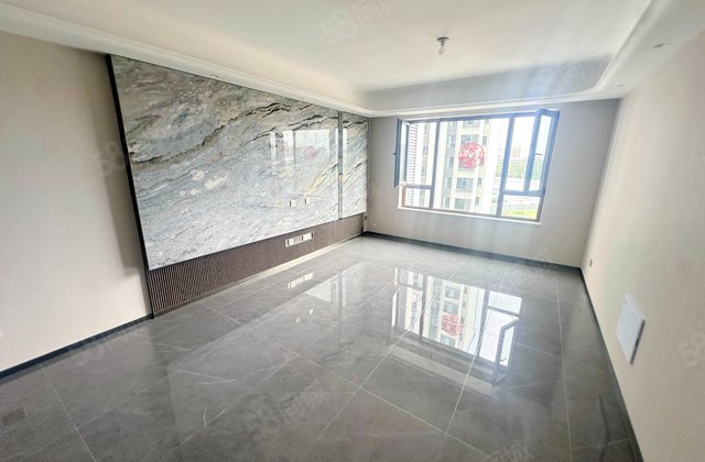 龙湖天璞3室2厅121㎡110万二手房图片