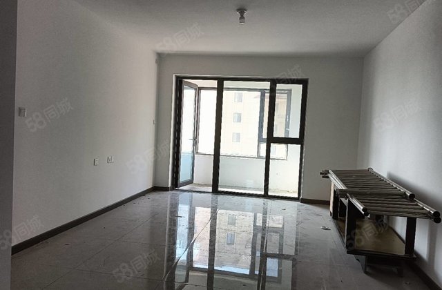 金裕新城 三室两卫 边户全明户型 双阳台 一梯两户车位储藏室