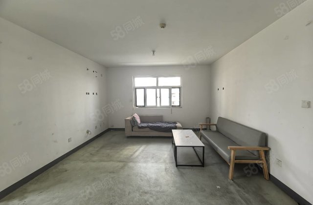 万达附近 信合花苑 电梯 好楼层 ，双卫，急售