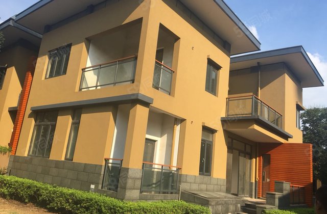 长沙房产信息 长沙二手房 开福二手房  山语城二手房罕有湘江双拼别墅