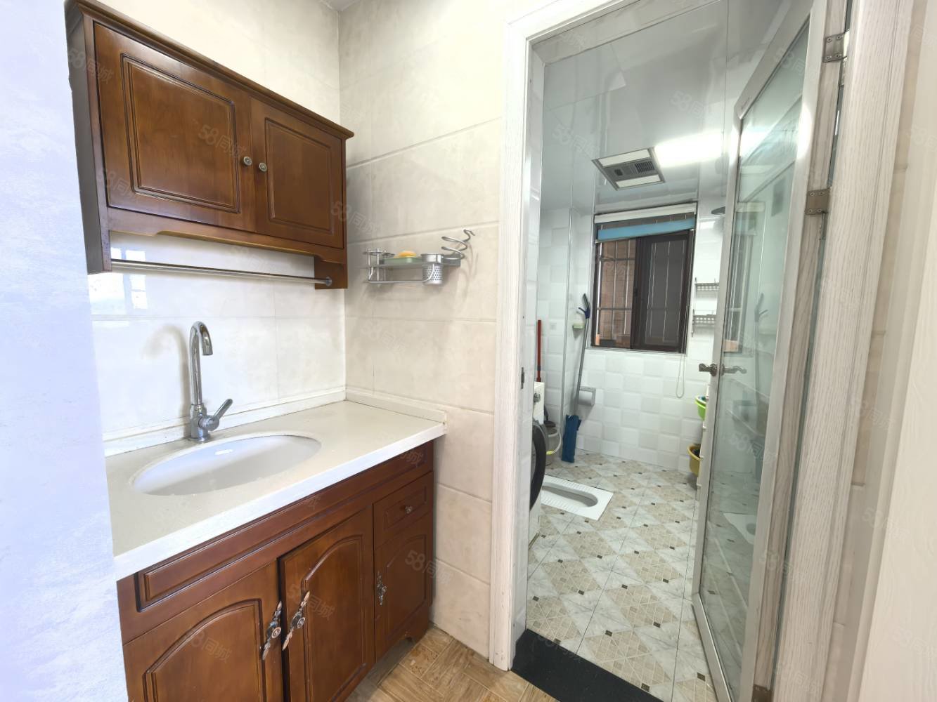 维多利亚3室2厅1卫110㎡南北69万