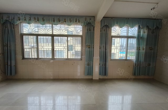 卓秀苑二区3室2厅114㎡26万二手房图片
