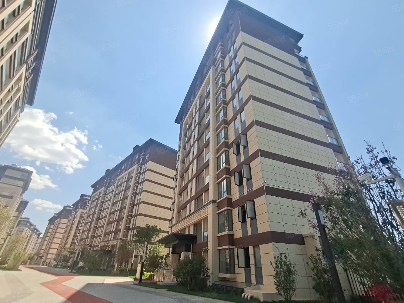 湖泉湾三号120平米样板房四居室现推出三楼毛坯房扩展面积40