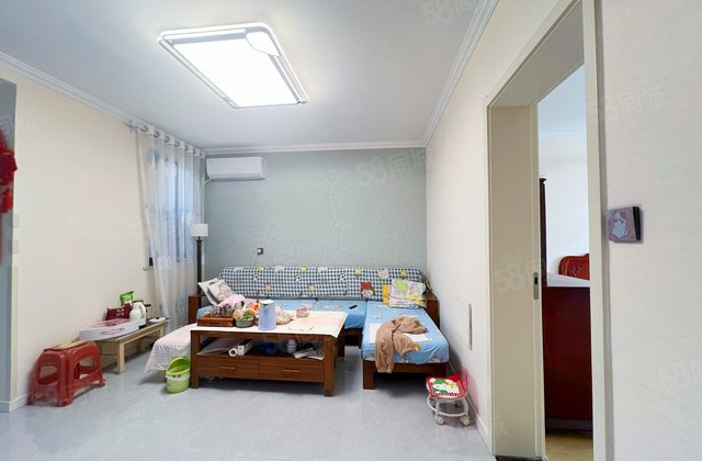 城投翰林学府4室2厅137.29㎡122万二手房图片