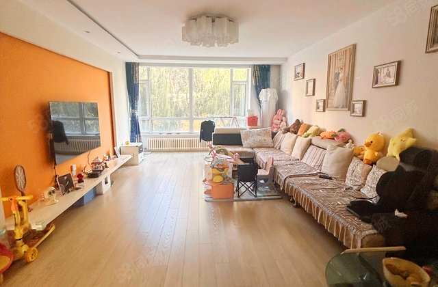 临河风景3室2厅143.11㎡84.3万二手房图片