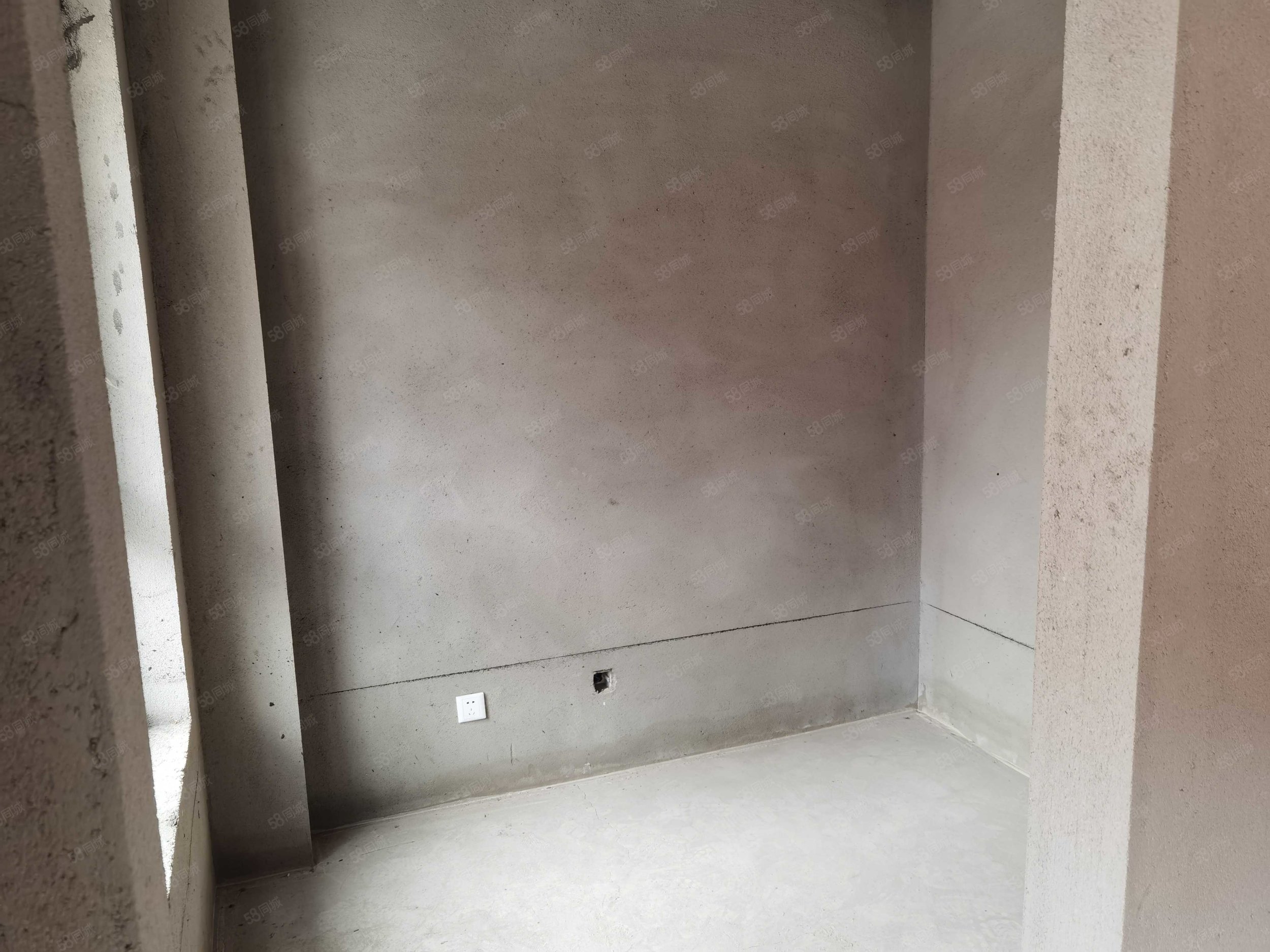 西山湖畔(南区)3室2厅1卫92.86㎡南北54万