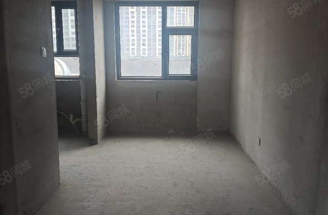 福门凤凰城3室2厅122㎡68万二手房图片