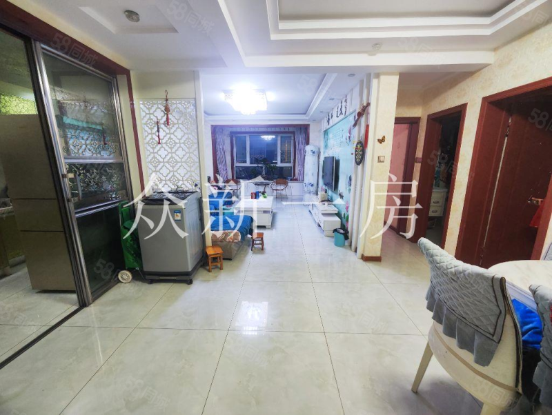 赞万达对面16中翠海明苑中间楼层精装大两室房龄新