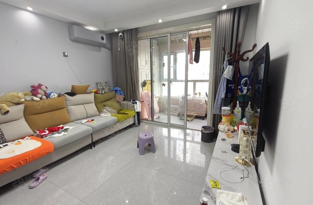 精装婚房 中层 阿尔卡迪亚六期大二室，年轻人结婚用南北通透