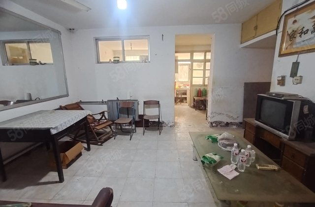 捡  了 公园附近 一楼带院  单位家属院 三室两厅