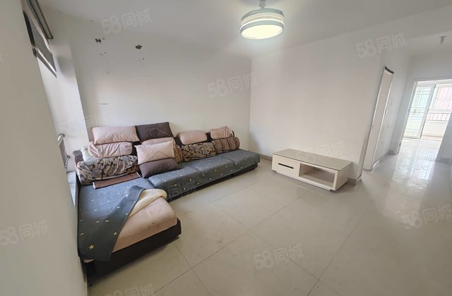 人民公园 利民路 繁华地段 温馨两室出行便利 价格可谈有钥匙