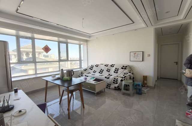 急售~月亮湾~东边户~精装3室~免大税~送车位~客厅大飘窗