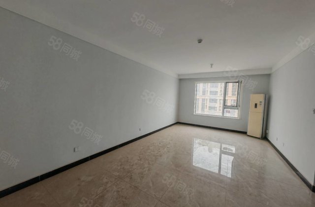 徒骇河畔，观景房，三室两厅两卫，精装未住，送车位储藏室！